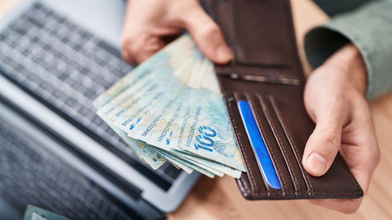 Renda Extra em Casa: 20 Maneiras de Ganhar Dinheiro Sem Sair de Casa