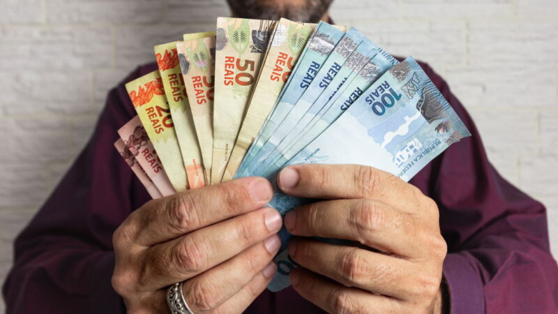 Milhões Ainda Têm Dinheiro Esquecido nos Bancos e Nem Sabem Disso